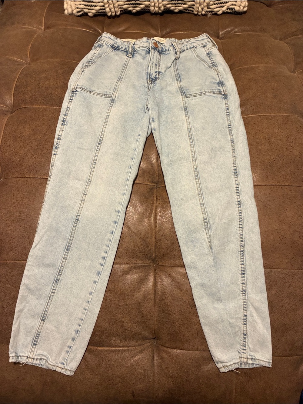 Light Wash Jeans with Front Seam Detailing